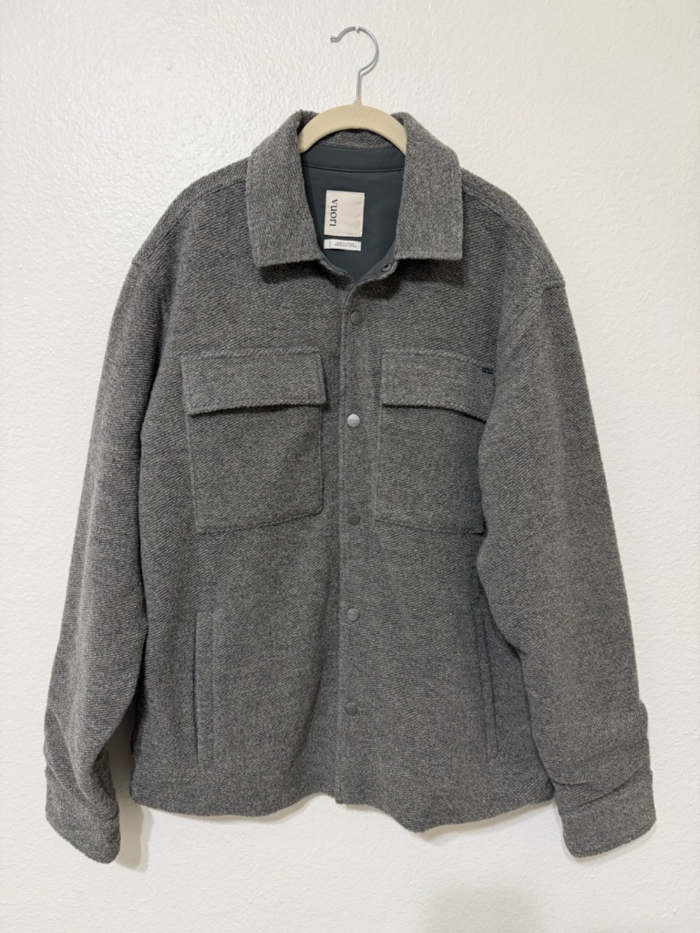Vuori Plymouth Wool Shirt Jacket Men’s Large L Gray Snap Pockets Casual Active